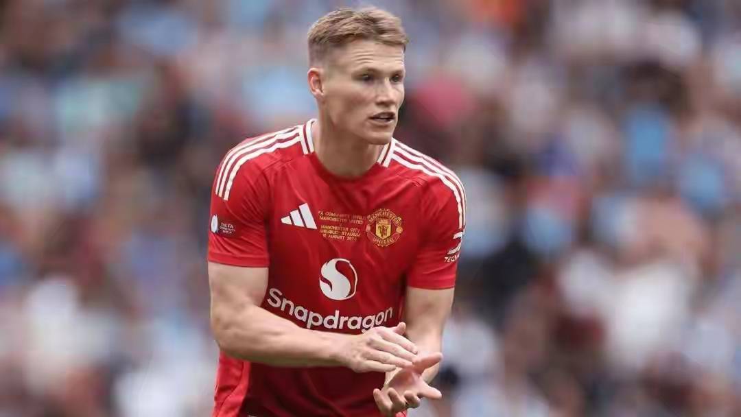 高层公开设门槛！卡里克转正遇阻，曼联要的是“能镇住豪门”的主帅！